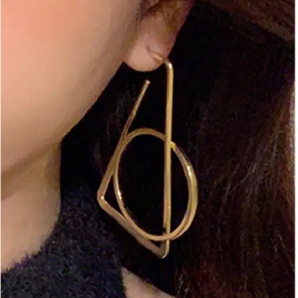 2/$30🌵 Gold Line Geometric Earrings Trapezoid Circle Hoop Shapes Boho Gift NEW - Picture 6 of 15